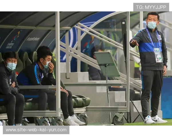 金顺凯成长代价:申花年轻后卫亚冠送点 鲁莽犯规教训深刻 金顺凯成长代价:申花年轻后卫亚冠送点 鲁莽犯规教训深刻